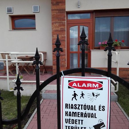 Vidor Vendeghaz Hotel Demjén Exterior foto