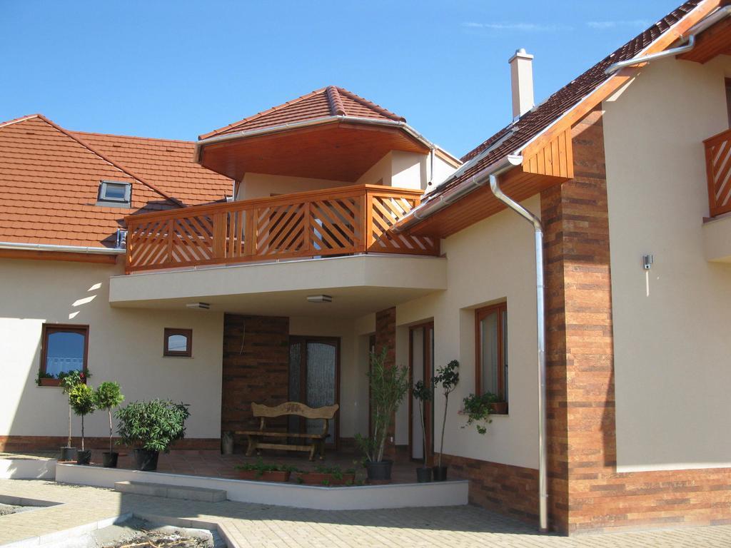 Vidor Vendeghaz Hotel Demjén Exterior foto